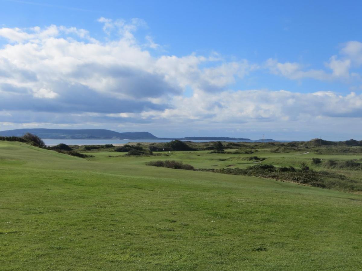 Four Seasons Guest House Pembrey Exteriör bild