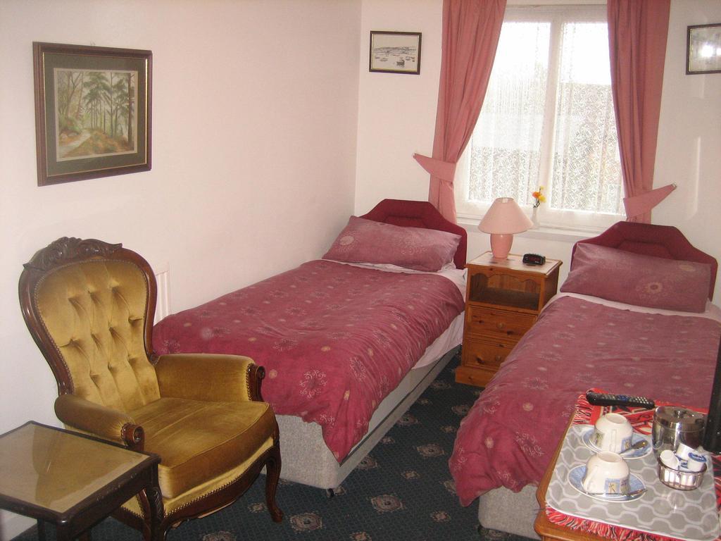 Four Seasons Guest House Pembrey Rum bild